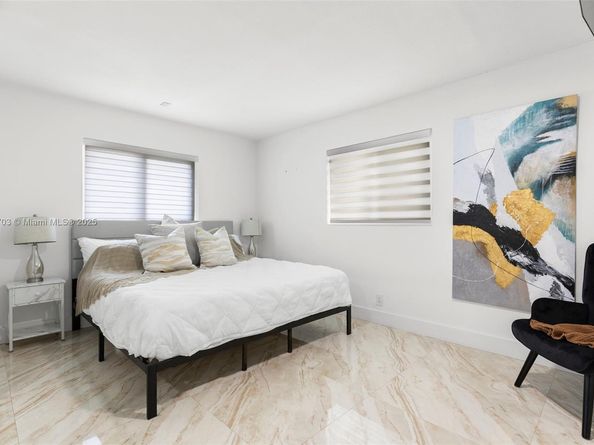 1823 SW 29th St, Fort Lauderdale FL 33315