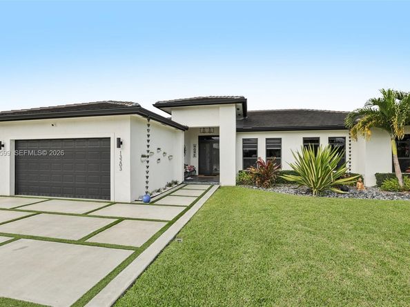 13203 SW 228th St, Miami FL 33170