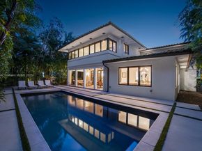 5735 N Bay Rd, Miami Beach FL 33140