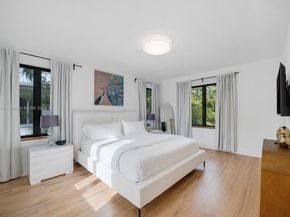 5735 N Bay Rd, Miami Beach FL 33140