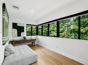 5735 N Bay Rd, Miami Beach FL 33140