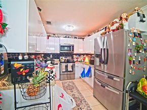 10471 SW 174th Ter, Miami FL 33157