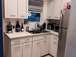 4371 SW 14th St, Miami FL 33134