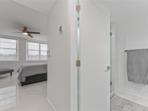 5660 Collins Ave 2A, Miami Beach FL 33140