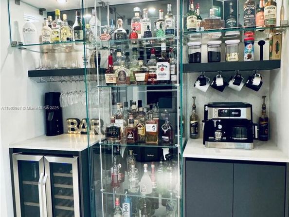 5660 Collins Ave 2A, Miami Beach FL 33140