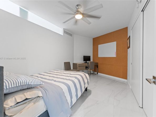 5660 Collins Ave 2A, Miami Beach FL 33140