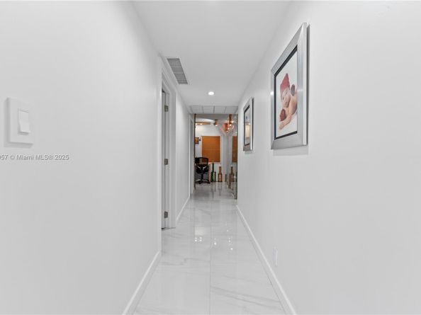 5660 Collins Ave 2A, Miami Beach FL 33140