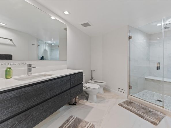 5660 Collins Ave 2A, Miami Beach FL 33140