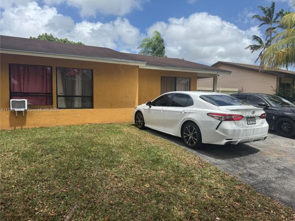 16255 SW 303rd St, Homestead FL 33033
