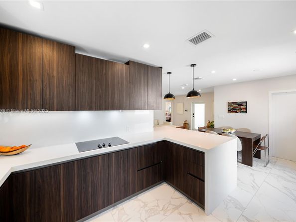 531 SW 23rd Rd, Miami FL 33129
