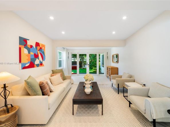 531 SW 23rd Rd, Miami FL 33129