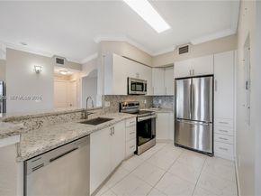 9021 SW 94th St 509, Miami FL 33176