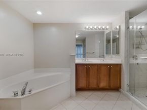 9021 SW 94th St 509, Miami FL 33176