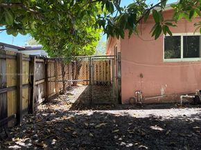 7331 Cleveland St, Hollywood FL 33024