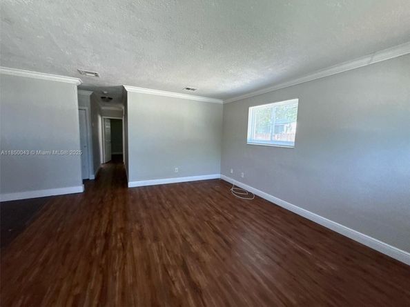 7331 Cleveland St, Hollywood FL 33024