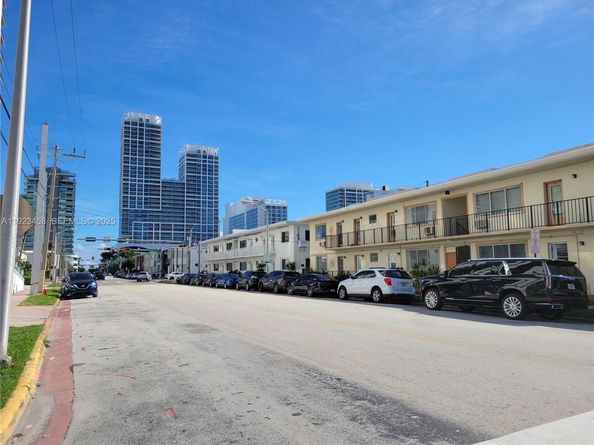 6895 Byron Ave 207, Miami Beach FL 33009