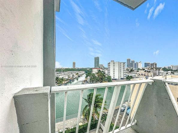 7133 Bay Dr 705, Miami Beach FL 33141