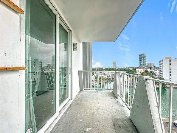 7133 Bay Dr 705, Miami Beach FL 33141