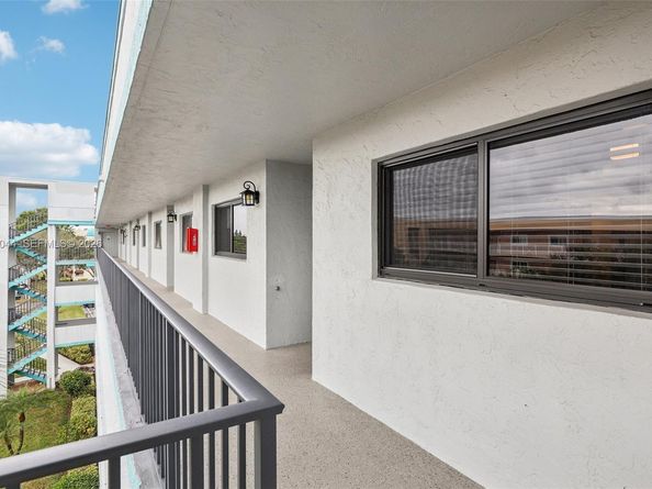 4725 E Lucerne Lakes Blvd E 405, Lake Worth FL 33467