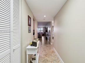 4725 E Lucerne Lakes Blvd E 405, Lake Worth FL 33467