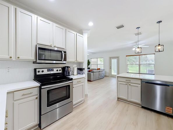 4106 WINDMILL PALM Way FL 33463