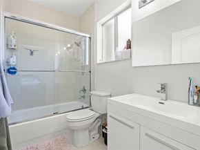 8559 SW 214th Ln, Cutler Bay FL 33189