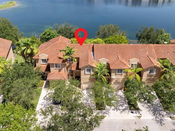 8559 SW 214th Ln, Cutler Bay FL 33189