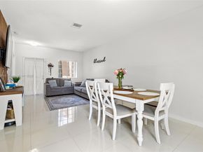 8559 SW 214th Ln, Cutler Bay FL 33189