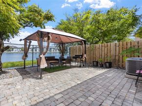 8559 SW 214th Ln, Cutler Bay FL 33189