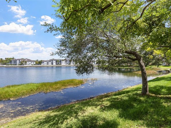 8559 SW 214th Ln, Cutler Bay FL 33189