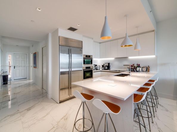 19152 Fisher Island Dr 19152, Miami Beach FL 33109