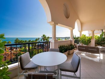 19152 Fisher Island Dr
