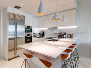 19152 Fisher Island Dr 19152, Miami Beach FL 33109