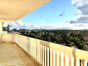 1000 W Island Blvd 712, Aventura FL 33160