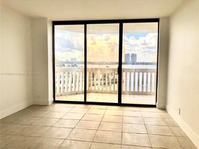 1000 W Island Blvd 712, Aventura FL 33160