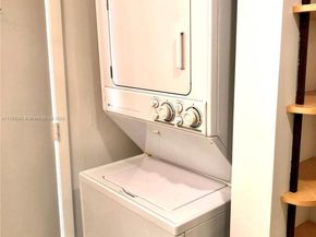 1000 W Island Blvd 712, Aventura FL 33160