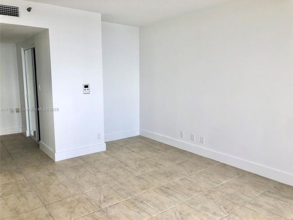 1000 W Island Blvd 712, Aventura FL 33160