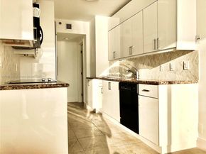 1000 W Island Blvd 712, Aventura FL 33160