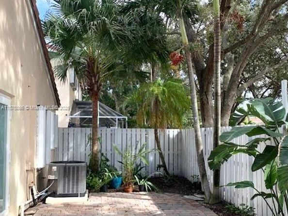 4420 NW 61st Pl, Coconut Creek FL 33073