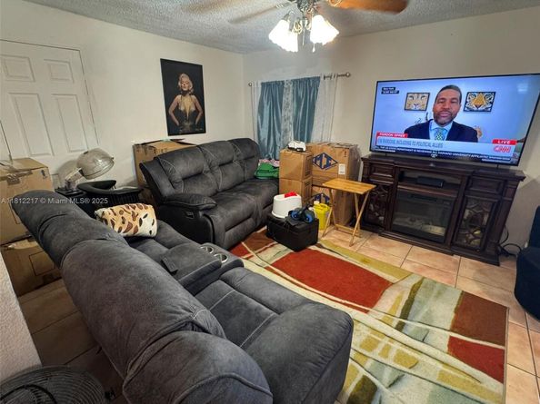 5350 NW 183rd St, Miami Gardens FL 33055