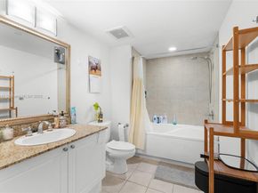 19501 W Country Club Dr 2415, Aventura FL 33180