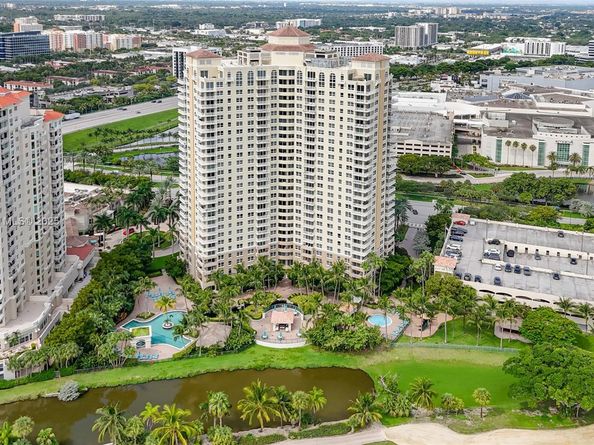 19501 W Country Club Dr 2415, Aventura FL 33180