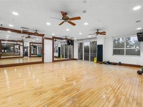 19501 W Country Club Dr 2415, Aventura FL 33180