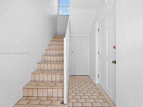911 E 14th Pl, Hialeah FL 33010