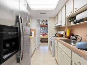 911 E 14th Pl, Hialeah FL 33010