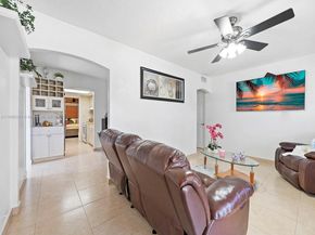 911 E 14th Pl, Hialeah FL 33010