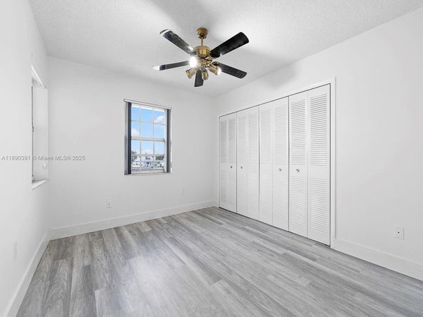 911 E 14th Pl, Hialeah FL 33010