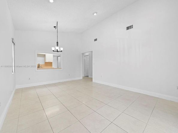 911 E 14th Pl, Hialeah FL 33010