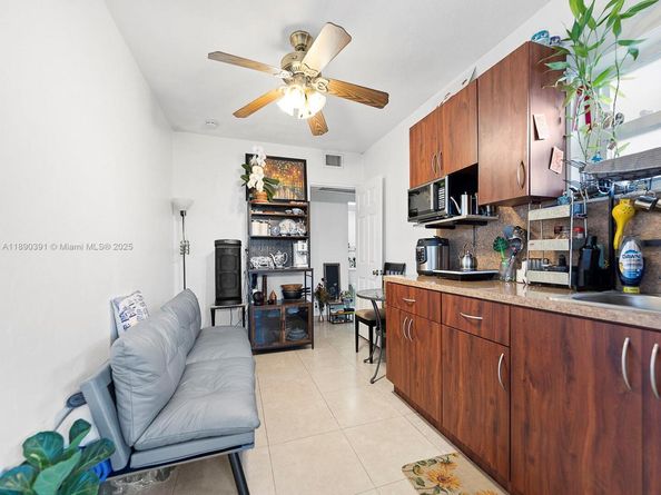 911 E 14th Pl, Hialeah FL 33010