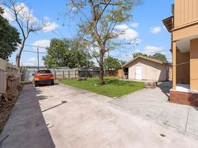 911 E 14th Pl, Hialeah FL 33010